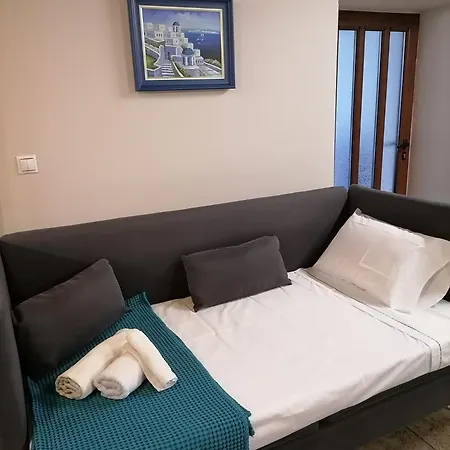 P & P Polylimnio Waterfalls Holiday home Dhouvraiika