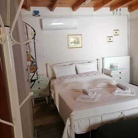 Holiday home P & P Polylimnio Waterfalls Dhouvraiika