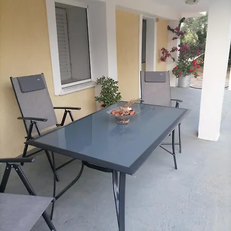 P & P Polylimnio Waterfalls Dhouvraiika