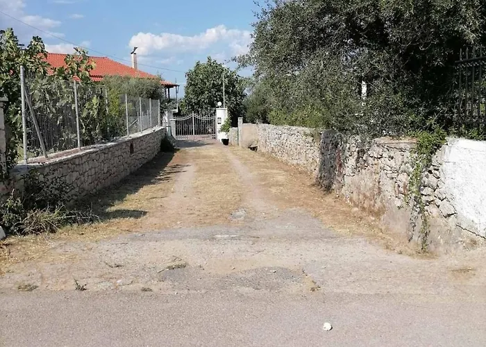 Tatil Evi P & P Polylimnio Waterfalls Dhouvraiika