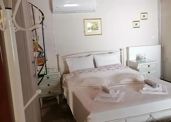 Tatil Evi P & P Polylimnio Waterfalls Dhouvraiika