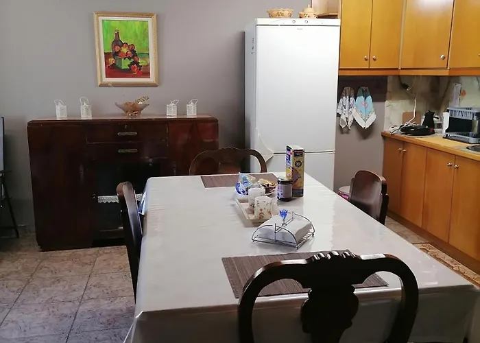 Tatil Evi P & P Polylimnio Waterfalls *