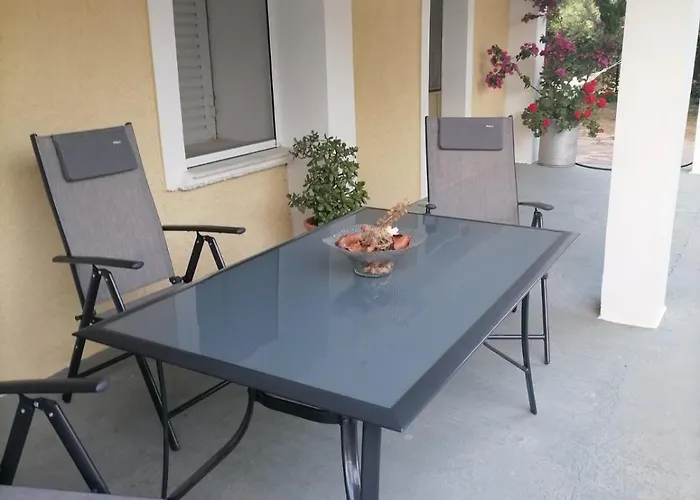 P & P Polylimnio Waterfalls Dhouvraiika